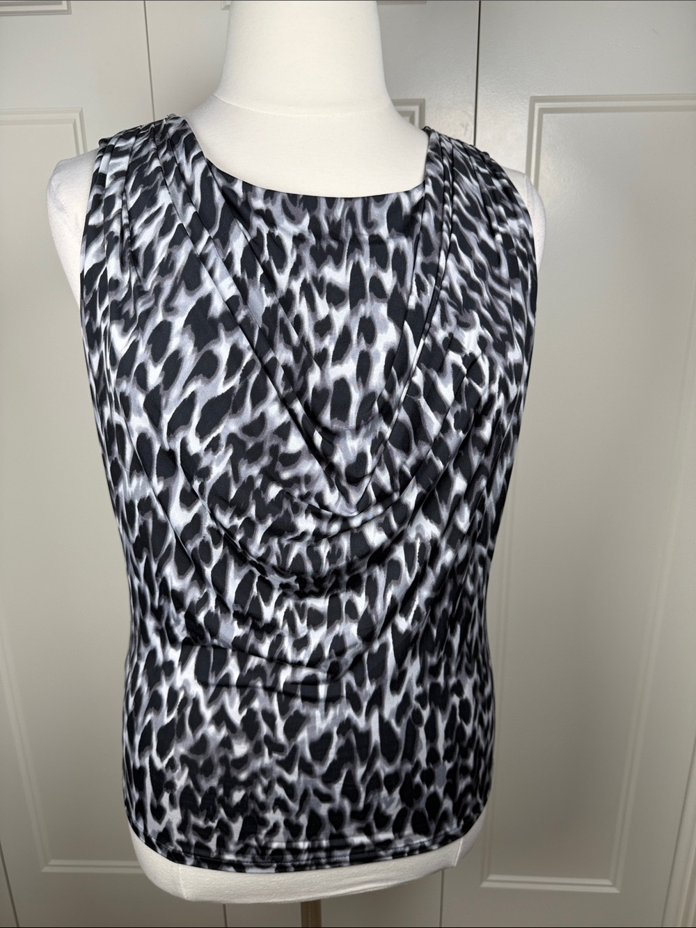Worthington Black & White Sleeveless Cowl Neck Top Size L